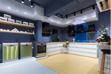 Retail store entrance with vibrant signage – Retail design project