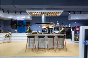 Interior display shelves and product arrangement – Retail store design